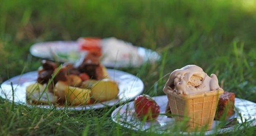 2077745-img-jidlo-food-food-festival-food-parade-v0
