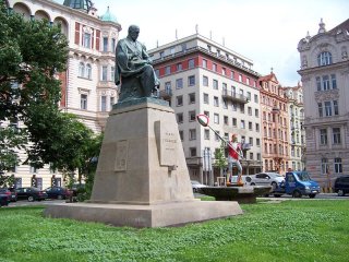 alois_jirasek_pomnik
