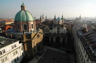 Křižovnické náměstí a kostel sv. Františka z  Assisi