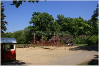 pha7-stromovka_detske-hriste110506_003