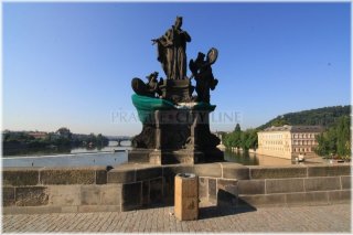 13. Sousoší sv. Františka Borgiase (Borgiáše)