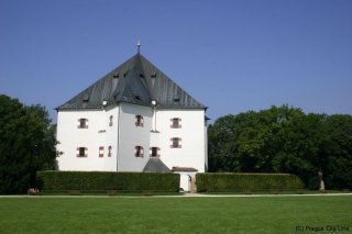 Letohrádek Hvězda