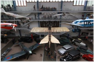 Praha  7 - Národní technické muzeum - interiér