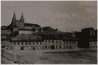 pha2-emauzy_historicke130706_008
