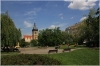 Karlovo náměstí a v pozadí Novoměstská radnice
