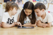 Hrajeme si chytře - děti a moderní technologie
