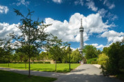 Couráme se z Pohořelce na Petřín.